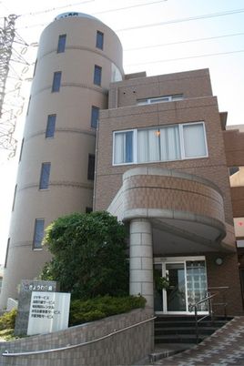 訪問者を迎える玄関  