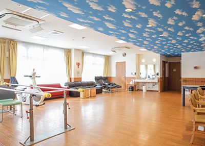 雲模様天井の広間