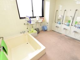 アクセスしやすい浴室