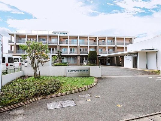 外観の建物正面  