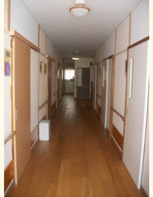 清潔感ある廊下