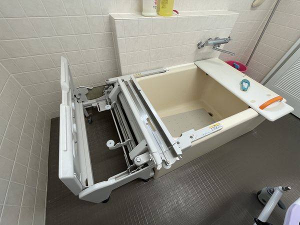 バリアフリー構造の浴室