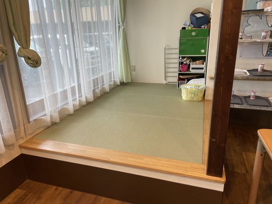 広々とした洋室