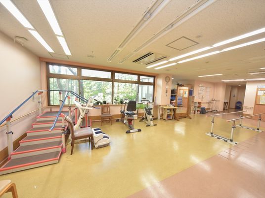 機能訓練用具のある室内