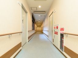 明るい廊下の様子