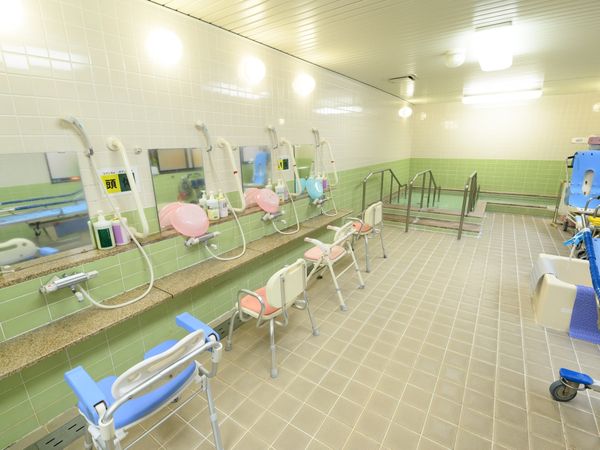 清潔な浴室設備