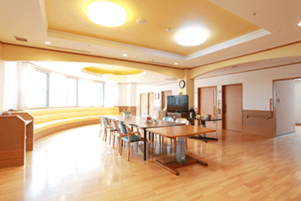 大きな窓のあるリビング