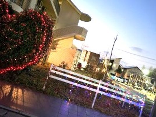 夕景の外観  