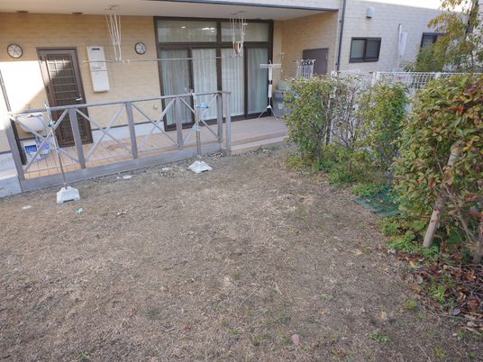 外観のエントランス