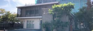現代的な建物の外観