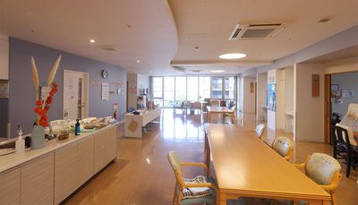 広々としたラウンジ