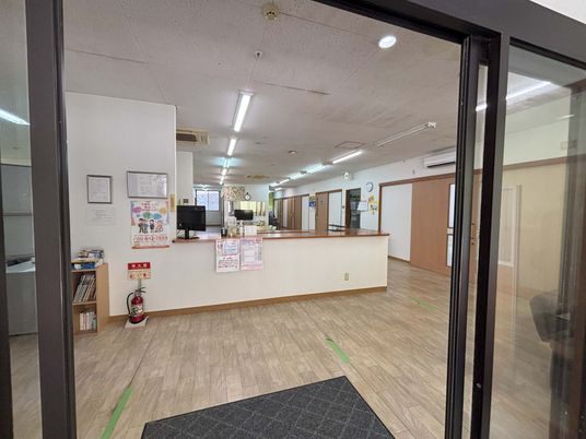 落ち着いた雰囲気のロビー
