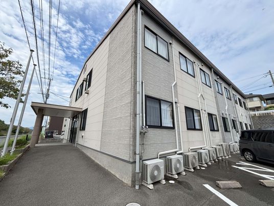 2階建ての建物外観