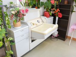 明るい浴室の一角