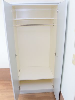 整然とした収納クローゼット