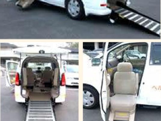送迎車の乗降口  