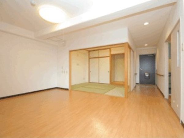 清潔感のある明るい居室
