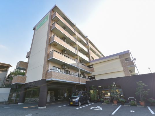 清潔感ある明るい建物外観