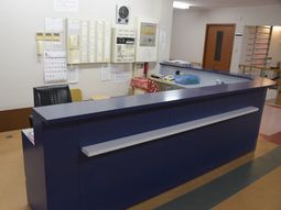 清潔な受付カウンター