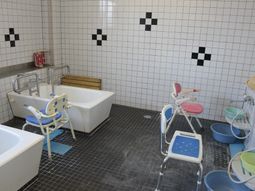 ケア向け浴室設備