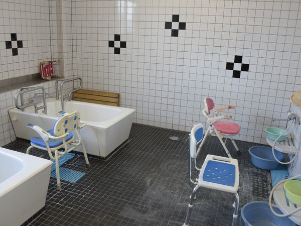 ケア向け浴室設備