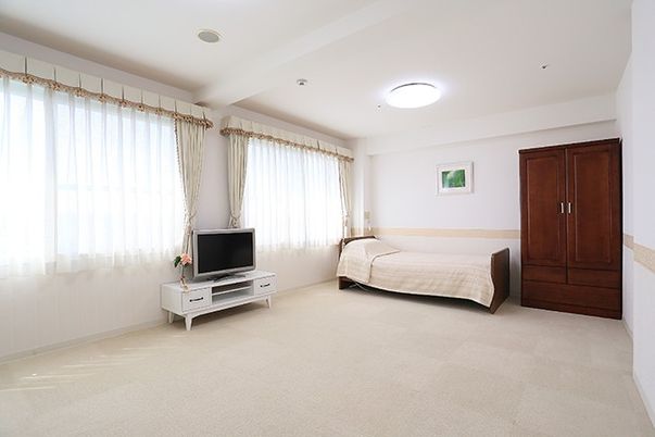 明るい清潔な浴室