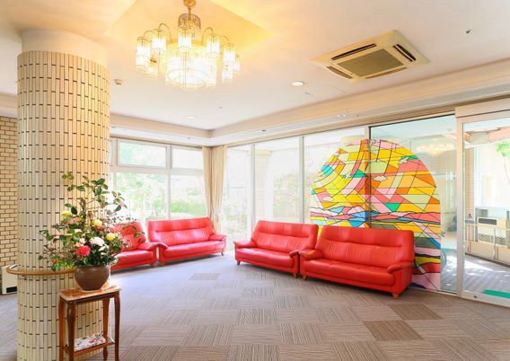 中庭に面したダイニング