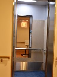 清潔感のあるエレベーター