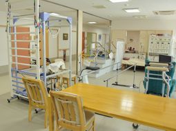 リハビリ訓練設備光景