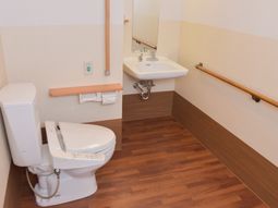 バリアフリートイレ