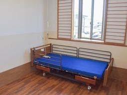 床やベッドが整った部屋