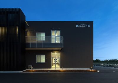 シンプルな建物外観
