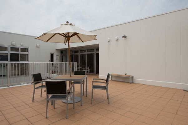 中庭のリラックス空間