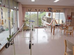 明るい機能訓練室