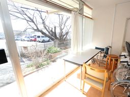 日差し入る明るい居室