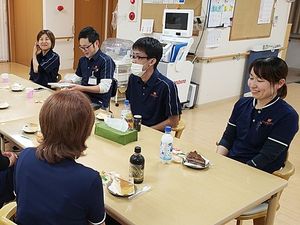 スタッフが集う食堂  
