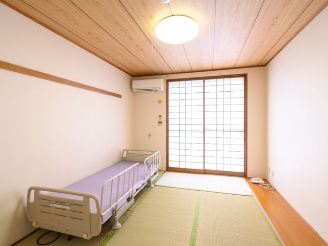 和室タイプの居室 居室 落ち着いた雰囲気の和室居室です。畳の感触を生活の中で感じながら、安心してお過ごしいただける空間となっています。