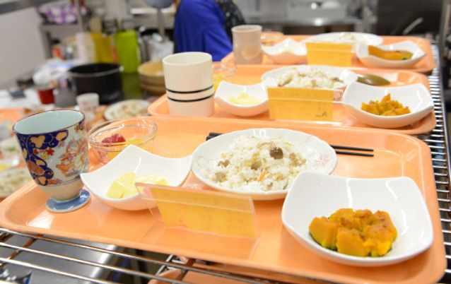 手作りの温かい料理
