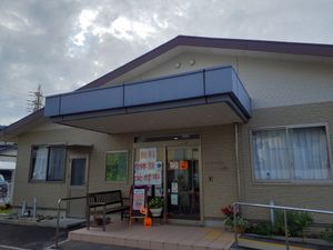 明るい雰囲気のエントランス