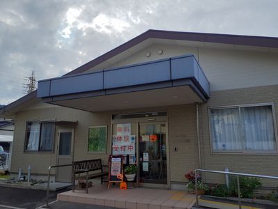 明るい雰囲気のエントランス