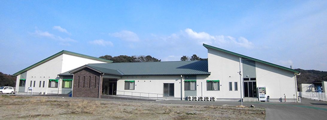 広い施設の外観