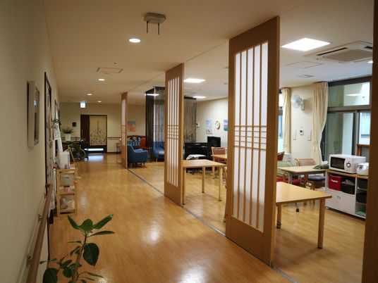 広々とした廊下