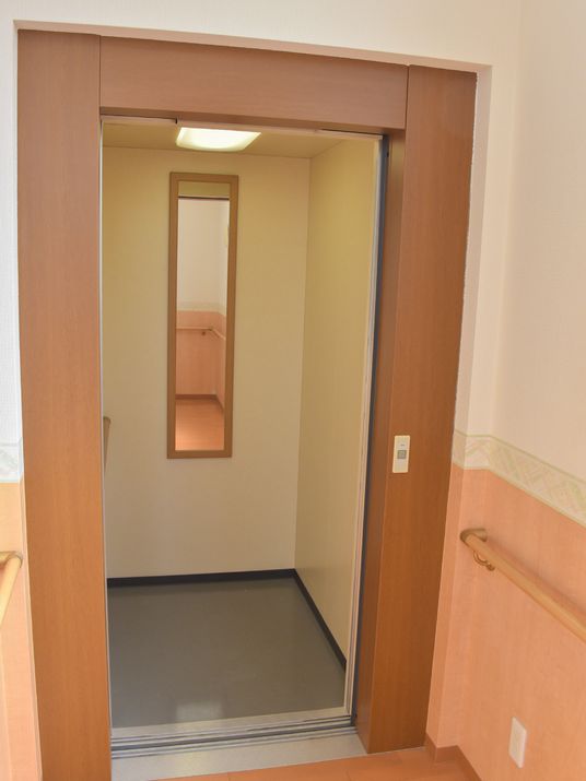 バリアフリーなエレベーター