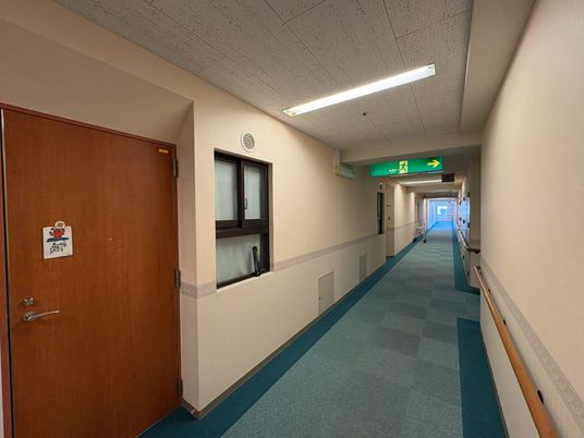 長い廊下の見通し  