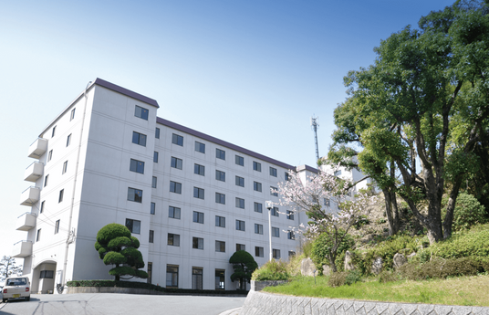 広い外観