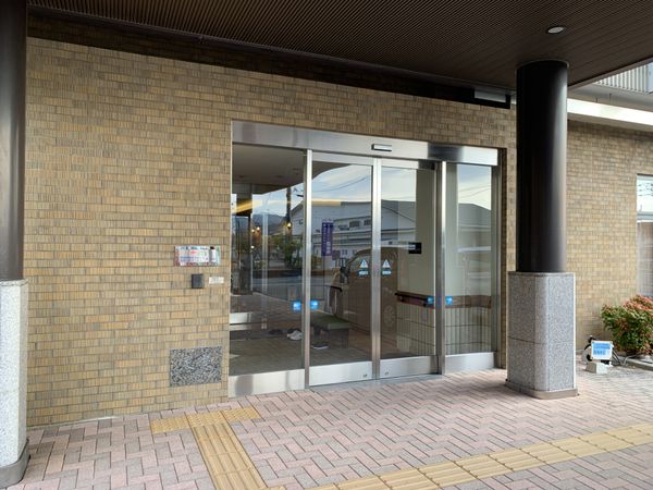 施設の入り口