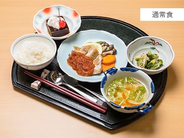 食事例 料理 栄養バランスを考慮した美味しい食事が提供されます。毎日の食事が楽しみになります。