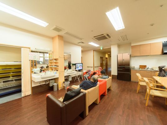 共有リビングの日常風景
