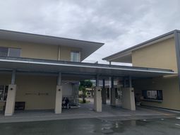 施設の外観