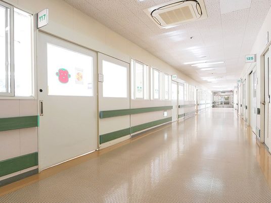明るい廊下  
